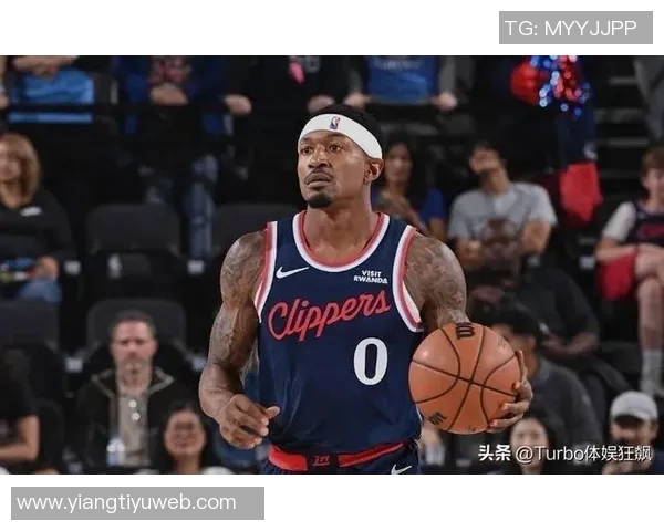 比尔半场表现低迷仅得2分全队正负值最低难以扭转局面 比尔半场表现低迷仅得2分全队正负值最低难以扭转局面