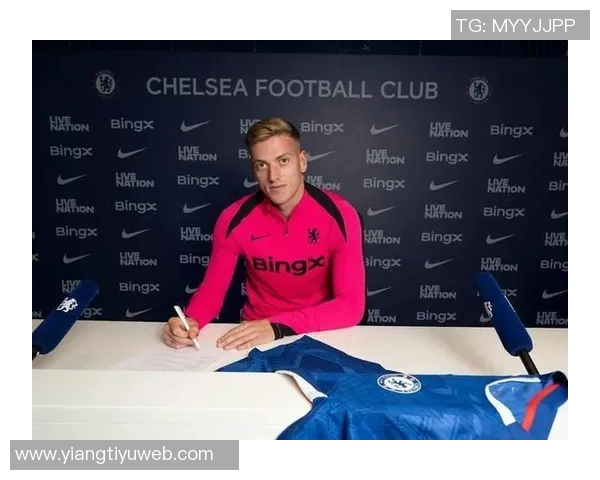 德拉普重返切尔西训练场3000万镑中锋复出备战新赛季