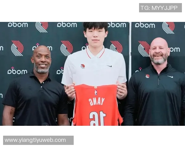 比卢普斯称赞杨瀚森挡拆后决策能力强调其出色的防守阅读能力