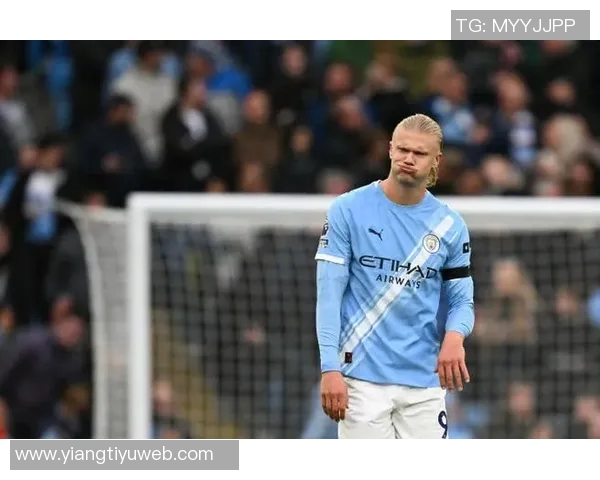 哈兰德夸女友球技如吉格斯女友调侃哈兰德盘带水平不行